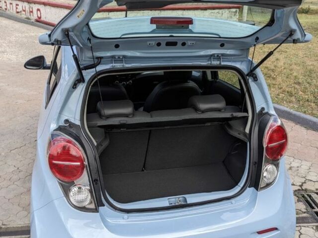 Синий Шевроле Спарк, объемом двигателя 0 л и пробегом 115 тыс. км за 7400 $, фото 4 на Automoto.ua