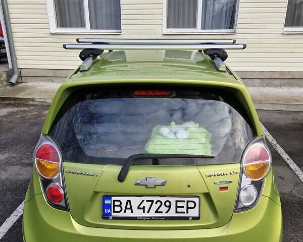 Зеленый Шевроле Спарк, объемом двигателя 1.21 л и пробегом 137 тыс. км за 4800 $, фото 1 на Automoto.ua