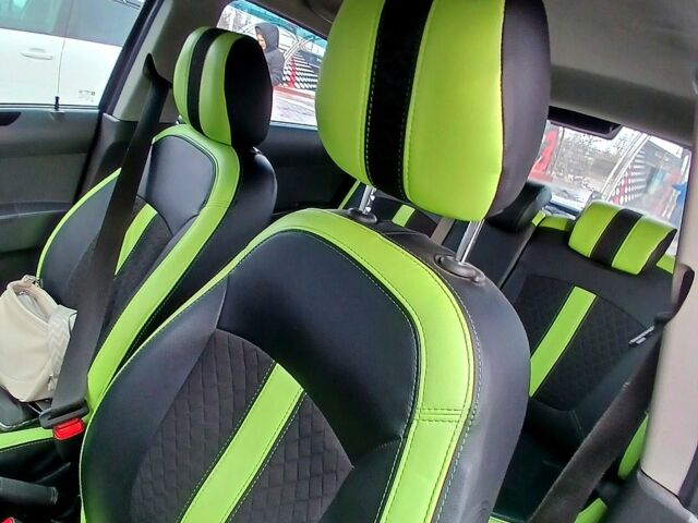 Зеленый Шевроле Спарк, объемом двигателя 1 л и пробегом 0 тыс. км за 5600 $, фото 12 на Automoto.ua