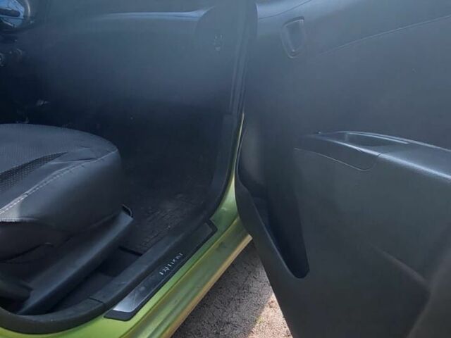 Зеленый Шевроле Спарк, объемом двигателя 1 л и пробегом 135 тыс. км за 3000 $, фото 9 на Automoto.ua