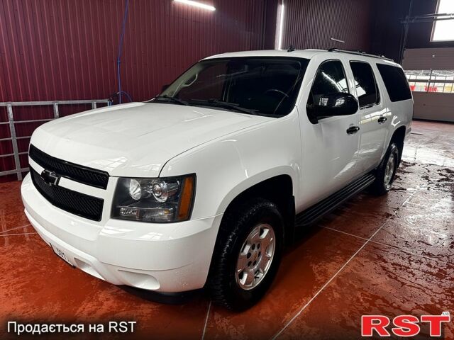 Шевроле Субурбан 2011 у Рівному на Automoto.ua Білий Шевроле Субурбан, об'ємом двигуна 5.3 л та пробігом 190 тис. км за 21000 $, фото 8 на Automoto.ua