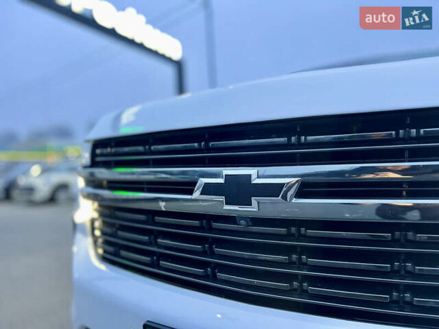 Белый Шевроле Субурбан, объемом двигателя 3 л и пробегом 79 тыс. км за 65999 $, фото 10 на Automoto.ua