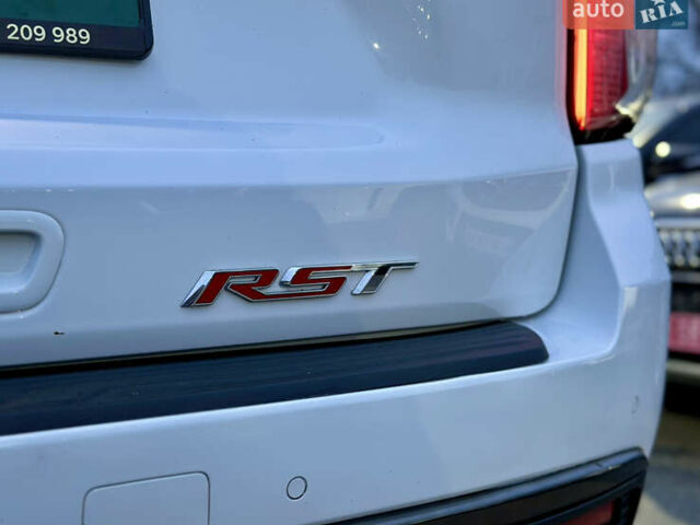 Белый Шевроле Субурбан, объемом двигателя 3 л и пробегом 79 тыс. км за 65999 $, фото 28 на Automoto.ua