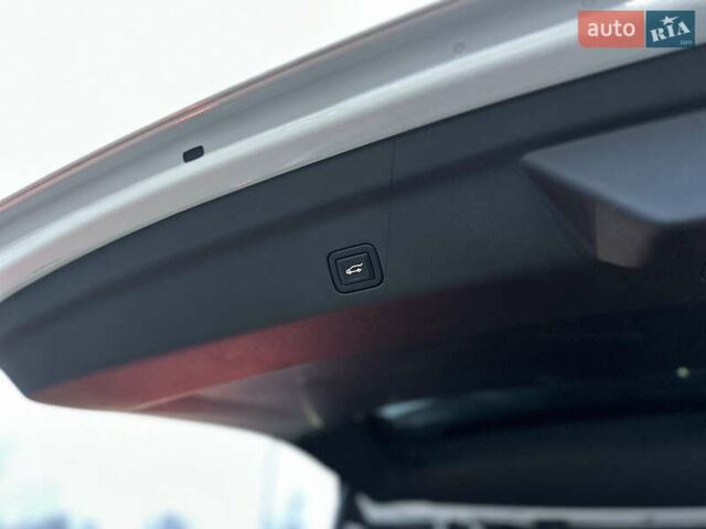 Белый Шевроле Субурбан, объемом двигателя 3 л и пробегом 79 тыс. км за 65999 $, фото 29 на Automoto.ua