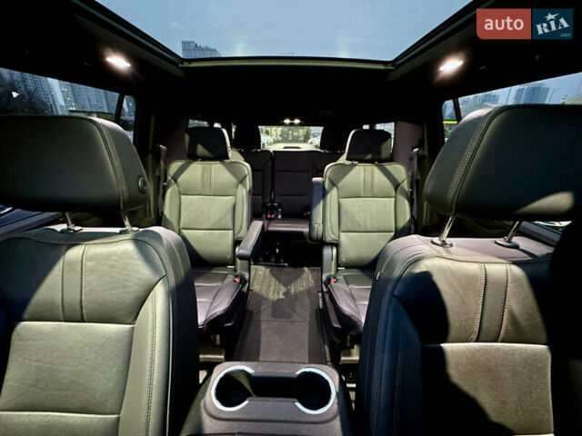 Белый Шевроле Субурбан, объемом двигателя 3 л и пробегом 79 тыс. км за 65999 $, фото 54 на Automoto.ua