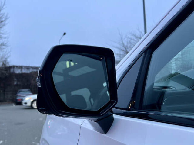 Белый Шевроле Субурбан, объемом двигателя 3 л и пробегом 79 тыс. км за 65999 $, фото 14 на Automoto.ua