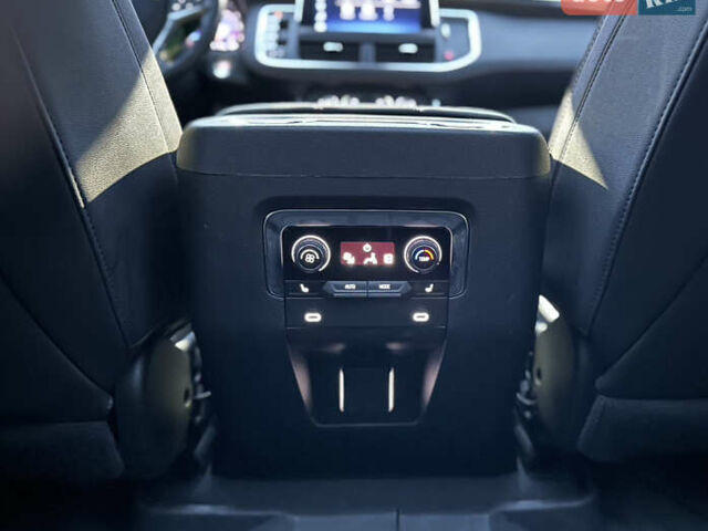 Белый Шевроле Субурбан, объемом двигателя 3 л и пробегом 79 тыс. км за 65999 $, фото 39 на Automoto.ua