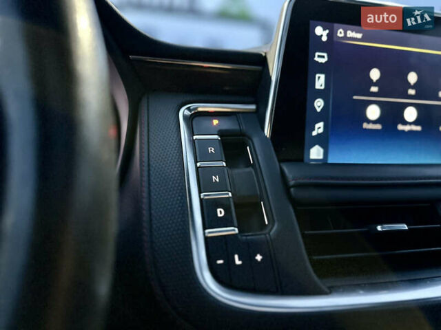 Белый Шевроле Субурбан, объемом двигателя 3 л и пробегом 79 тыс. км за 65999 $, фото 44 на Automoto.ua