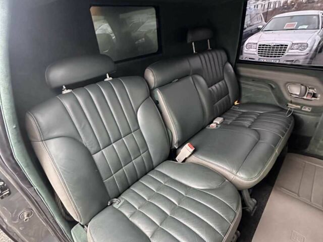 Черный Шевроле Субурбан, объемом двигателя 7.5 л и пробегом 565 тыс. км за 12000 $, фото 10 на Automoto.ua