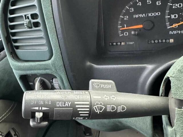 Черный Шевроле Субурбан, объемом двигателя 7.5 л и пробегом 565 тыс. км за 12000 $, фото 13 на Automoto.ua