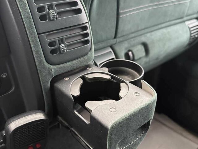 Черный Шевроле Субурбан, объемом двигателя 7.5 л и пробегом 565 тыс. км за 12000 $, фото 19 на Automoto.ua