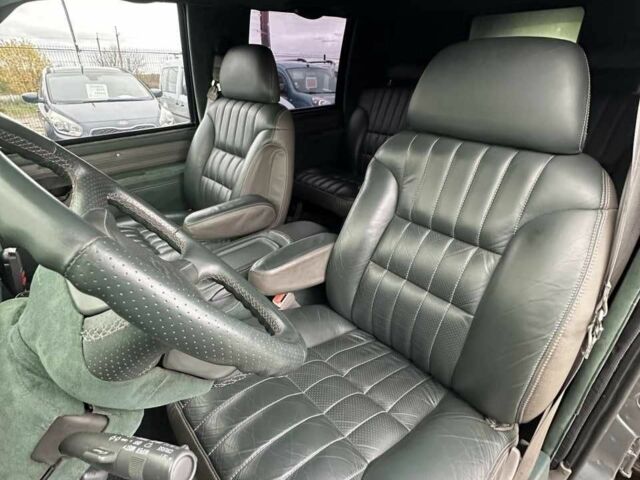 Черный Шевроле Субурбан, объемом двигателя 7.5 л и пробегом 565 тыс. км за 12000 $, фото 8 на Automoto.ua