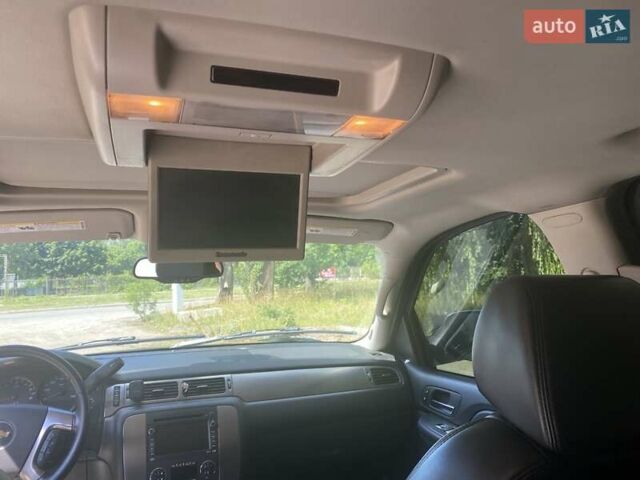 Чорний Шевроле Субурбан, об'ємом двигуна 5.3 л та пробігом 230 тис. км за 16500 $, фото 22 на Automoto.ua