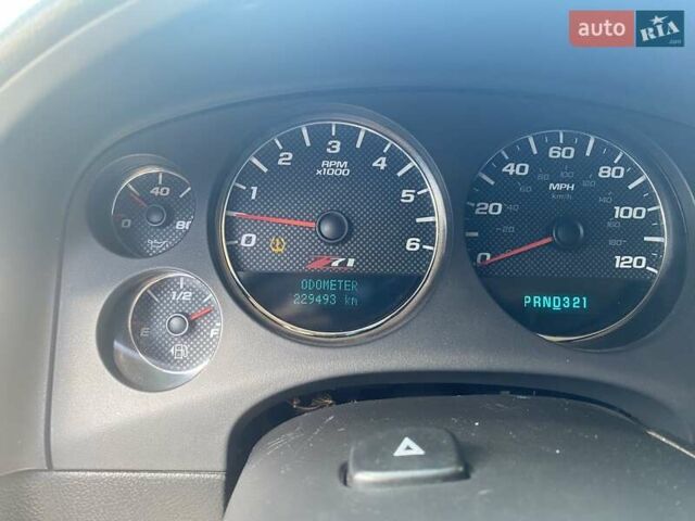 Чорний Шевроле Субурбан, об'ємом двигуна 5.3 л та пробігом 230 тис. км за 16500 $, фото 9 на Automoto.ua