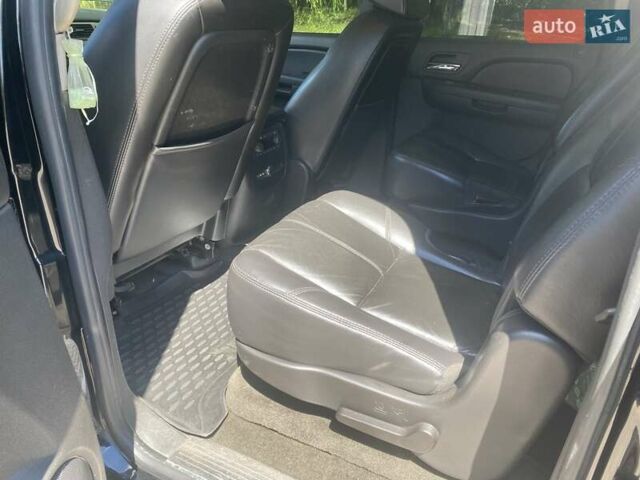 Чорний Шевроле Субурбан, об'ємом двигуна 5.3 л та пробігом 230 тис. км за 16500 $, фото 19 на Automoto.ua