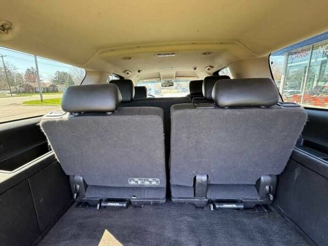 Черный Шевроле Субурбан, объемом двигателя 5.3 л и пробегом 81 тыс. км за 3000 $, фото 10 на Automoto.ua