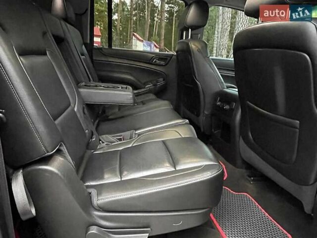 Черный Шевроле Субурбан, объемом двигателя 5.33 л и пробегом 143 тыс. км за 25000 $, фото 14 на Automoto.ua