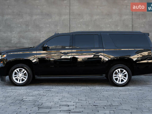 Черный Шевроле Субурбан, объемом двигателя 5.33 л и пробегом 153 тыс. км за 33000 $, фото 4 на Automoto.ua