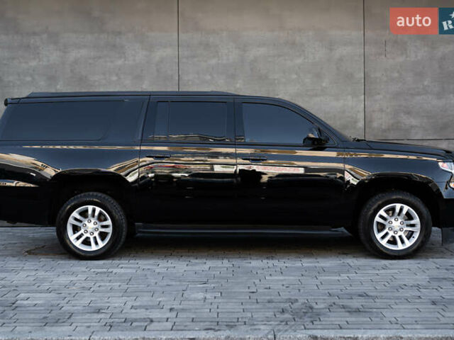 Черный Шевроле Субурбан, объемом двигателя 5.33 л и пробегом 153 тыс. км за 33000 $, фото 7 на Automoto.ua