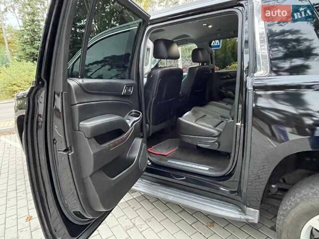 Черный Шевроле Субурбан, объемом двигателя 5.33 л и пробегом 143 тыс. км за 25000 $, фото 12 на Automoto.ua