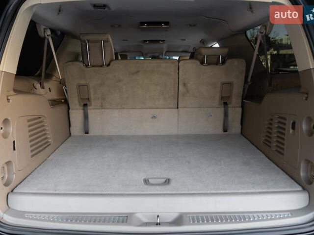 Черный Шевроле Субурбан, объемом двигателя 5.33 л и пробегом 153 тыс. км за 33000 $, фото 32 на Automoto.ua