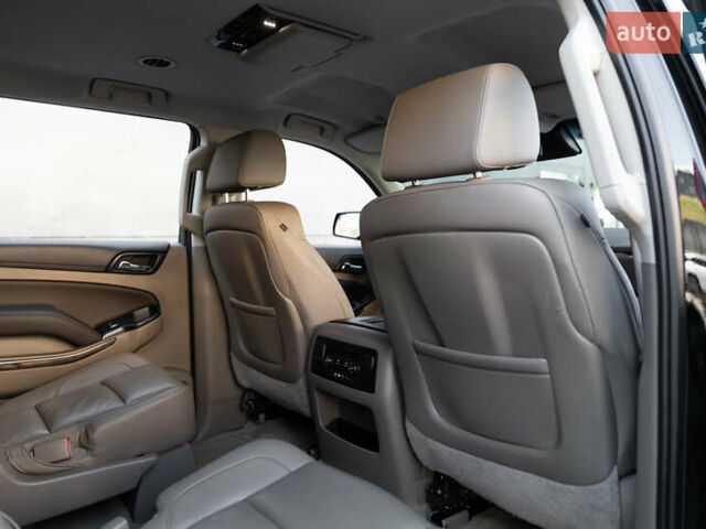 Черный Шевроле Субурбан, объемом двигателя 5.33 л и пробегом 153 тыс. км за 33000 $, фото 27 на Automoto.ua