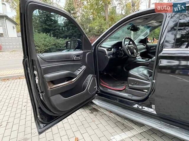 Черный Шевроле Субурбан, объемом двигателя 5.33 л и пробегом 143 тыс. км за 25000 $, фото 3 на Automoto.ua