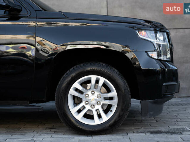 Черный Шевроле Субурбан, объемом двигателя 5.33 л и пробегом 153 тыс. км за 33000 $, фото 8 на Automoto.ua