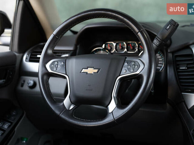 Черный Шевроле Субурбан, объемом двигателя 5.33 л и пробегом 153 тыс. км за 33000 $, фото 12 на Automoto.ua