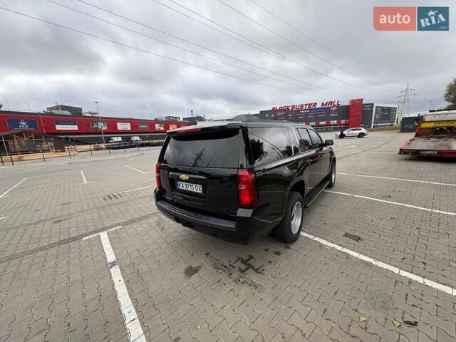 Шевроле Субурбан 2016 в Киеве на Automoto.ua Черный Шевроле Субурбан, объемом двигателя 5.3 л и пробегом 140 тыс. км за 50000 $, фото 4 на Automoto.ua