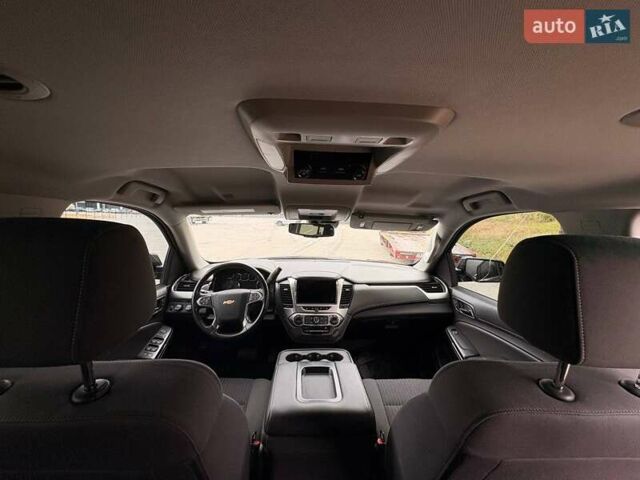 Шевроле Субурбан 2016 в Киеве на Automoto.ua Черный Шевроле Субурбан, объемом двигателя 5.3 л и пробегом 140 тыс. км за 50000 $, фото 11 на Automoto.ua