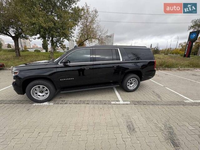 Шевроле Субурбан 2016 в Киеве на Automoto.ua Черный Шевроле Субурбан, объемом двигателя 5.3 л и пробегом 140 тыс. км за 50000 $, фото 8 на Automoto.ua