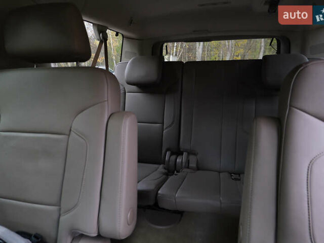 Коричневий Шевроле Субурбан, об'ємом двигуна 5.33 л та пробігом 240 тис. км за 35000 $, фото 16 на Automoto.ua