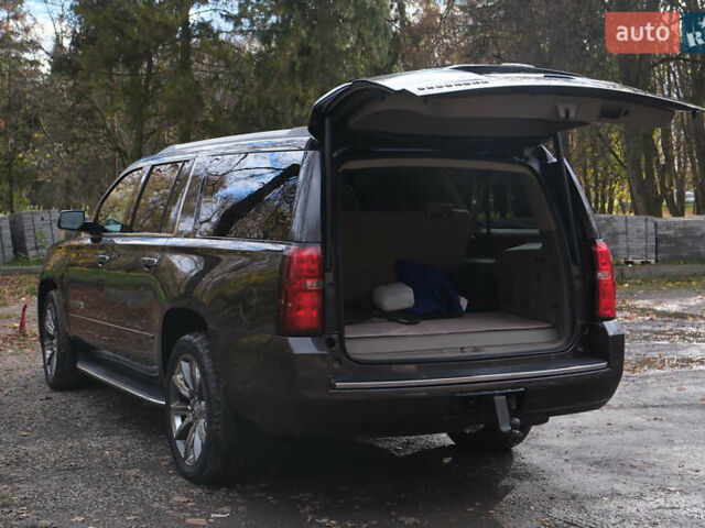 Коричневий Шевроле Субурбан, об'ємом двигуна 5.33 л та пробігом 240 тис. км за 35000 $, фото 9 на Automoto.ua