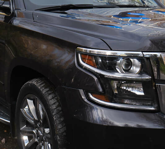 Коричневий Шевроле Субурбан, об'ємом двигуна 5.33 л та пробігом 240 тис. км за 35000 $, фото 5 на Automoto.ua