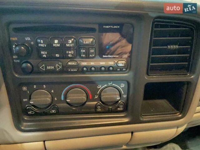 Шевроле Субурбан, об'ємом двигуна 0 л та пробігом 171 тис. км за 7000 $, фото 6 на Automoto.ua