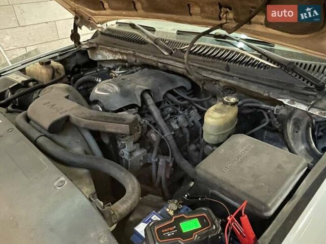 Шевроле Субурбан, об'ємом двигуна 0 л та пробігом 171 тис. км за 7000 $, фото 1 на Automoto.ua