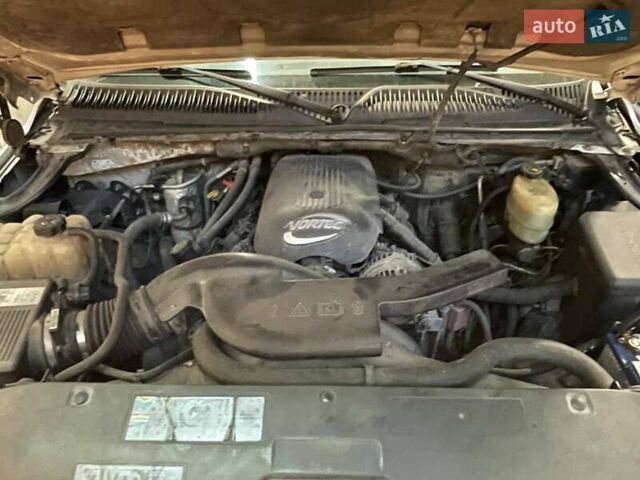 Шевроле Субурбан, об'ємом двигуна 0 л та пробігом 171 тис. км за 7000 $, фото 2 на Automoto.ua