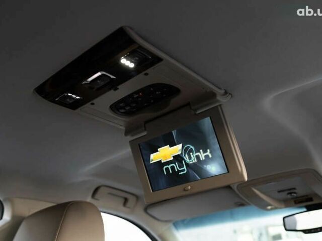 Шевроле Субурбан, об'ємом двигуна 5.3 л та пробігом 153 тис. км за 33000 $, фото 28 на Automoto.ua