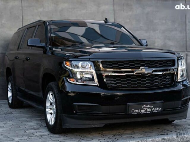 Шевроле Субурбан, об'ємом двигуна 5.3 л та пробігом 153 тис. км за 33000 $, фото 1 на Automoto.ua