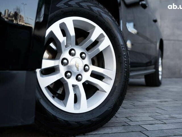 Шевроле Субурбан, объемом двигателя 5.3 л и пробегом 153 тыс. км за 33000 $, фото 3 на Automoto.ua