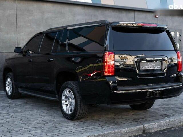 Шевроле Субурбан, об'ємом двигуна 5.3 л та пробігом 153 тис. км за 33000 $, фото 10 на Automoto.ua