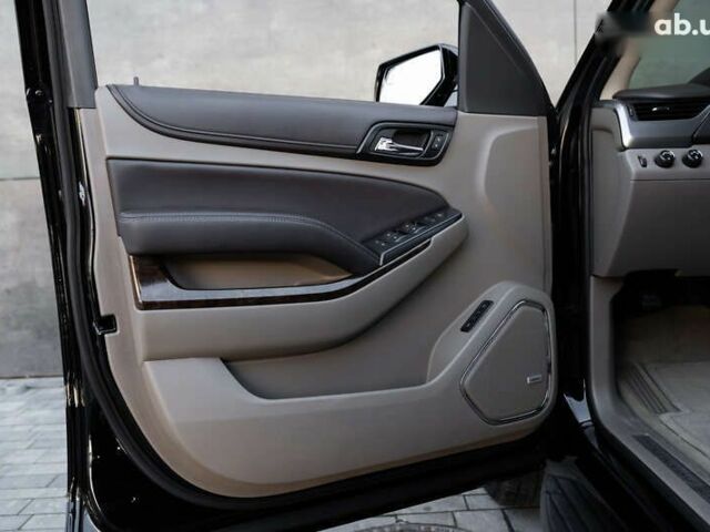 Шевроле Субурбан, об'ємом двигуна 5.3 л та пробігом 153 тис. км за 33000 $, фото 14 на Automoto.ua