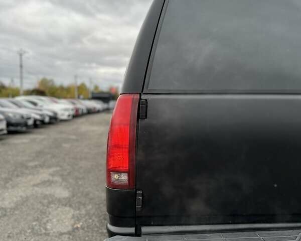 Серый Шевроле Субурбан, объемом двигателя 7.45 л и пробегом 565 тыс. км за 12000 $, фото 10 на Automoto.ua