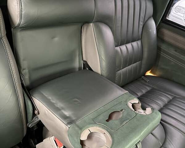 Серый Шевроле Субурбан, объемом двигателя 7.45 л и пробегом 565 тыс. км за 12000 $, фото 27 на Automoto.ua