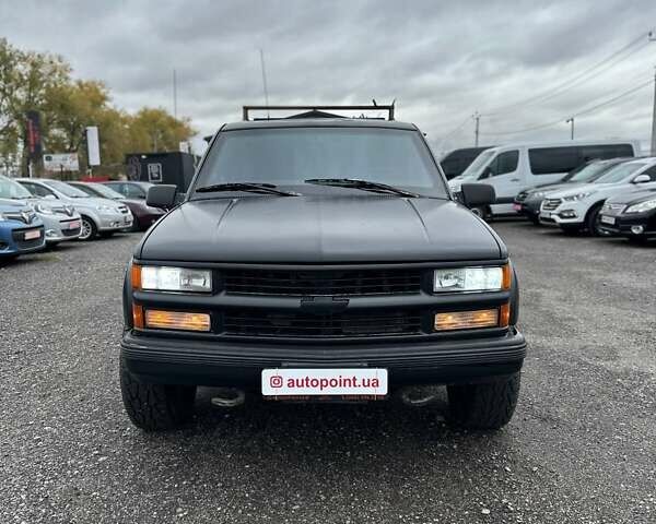 Серый Шевроле Субурбан, объемом двигателя 7.45 л и пробегом 565 тыс. км за 12000 $, фото 1 на Automoto.ua
