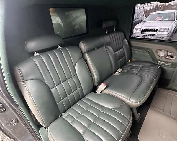 Серый Шевроле Субурбан, объемом двигателя 7.45 л и пробегом 565 тыс. км за 12000 $, фото 21 на Automoto.ua