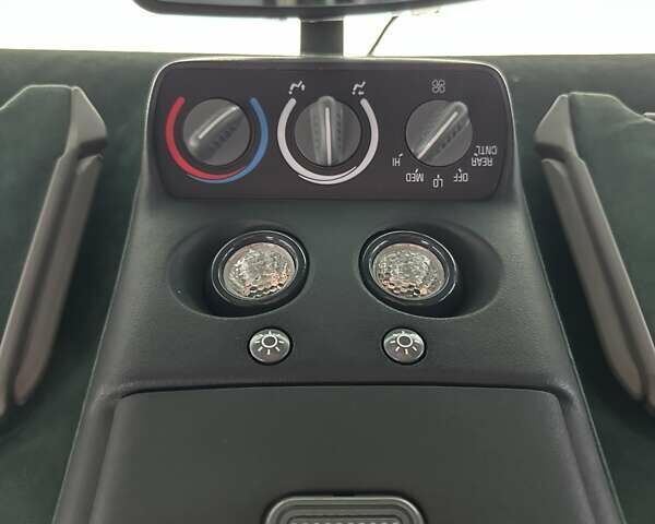 Серый Шевроле Субурбан, объемом двигателя 7.45 л и пробегом 565 тыс. км за 12000 $, фото 30 на Automoto.ua