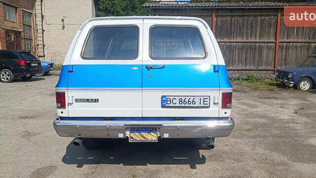 Синий Шевроле Субурбан, объемом двигателя 6.2 л и пробегом 45 тыс. км за 19000 $, фото 13 на Automoto.ua