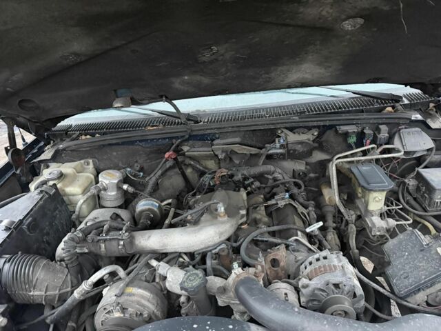 Синій Шевроле Субурбан, об'ємом двигуна 6.2 л та пробігом 256 тис. км за 6000 $, фото 9 на Automoto.ua